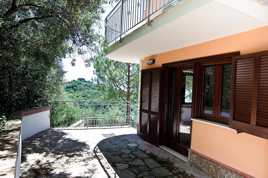 Apartamento I Tre Pini Pollica Exterior foto
