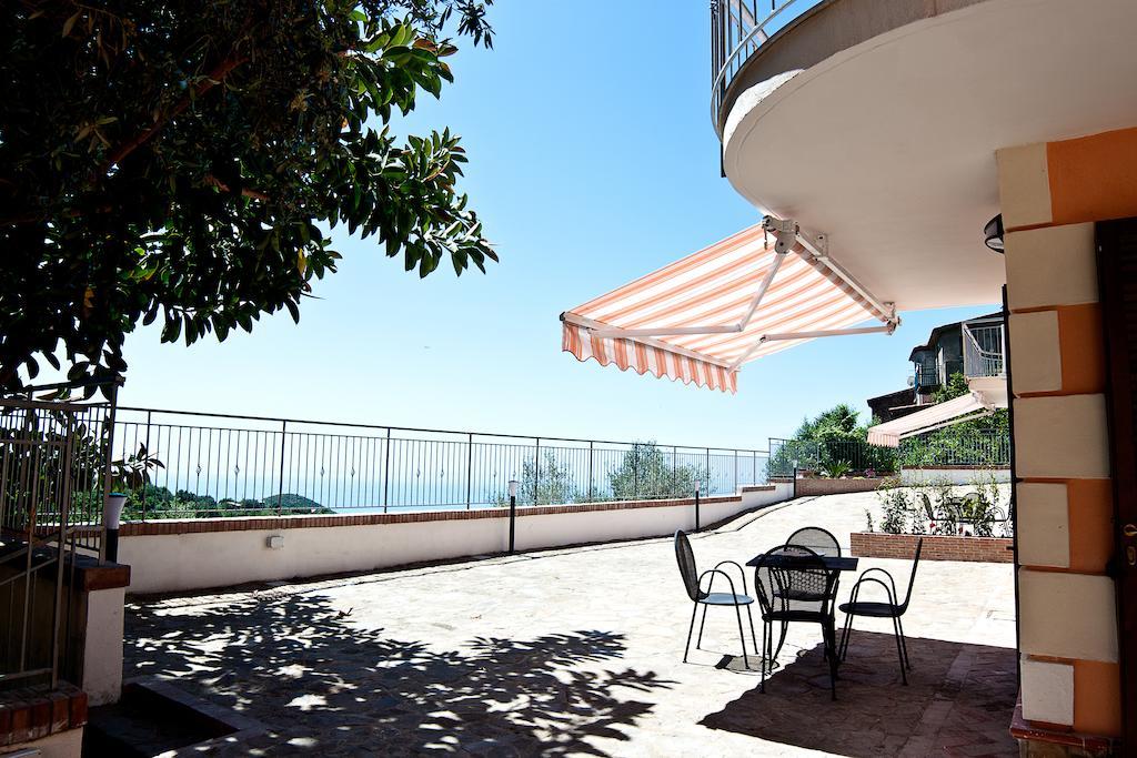 Apartamento I Tre Pini Pollica Exterior foto