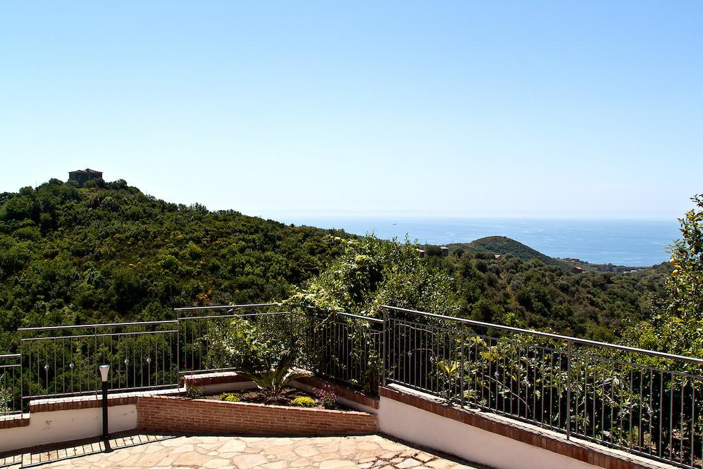 Apartamento I Tre Pini Pollica Exterior foto